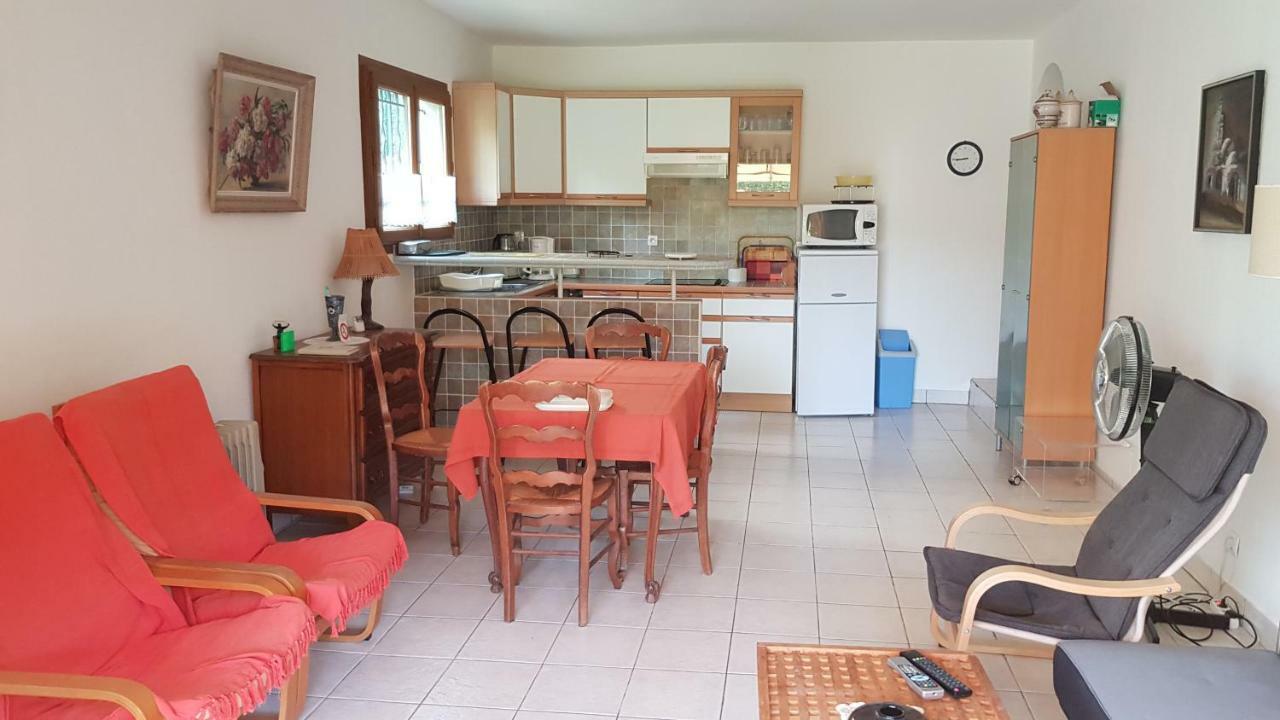 Saint Raphael - Appartement Dans Villa Au Calme A Valescure Y- Prix Inchanges Екстер'єр фото
